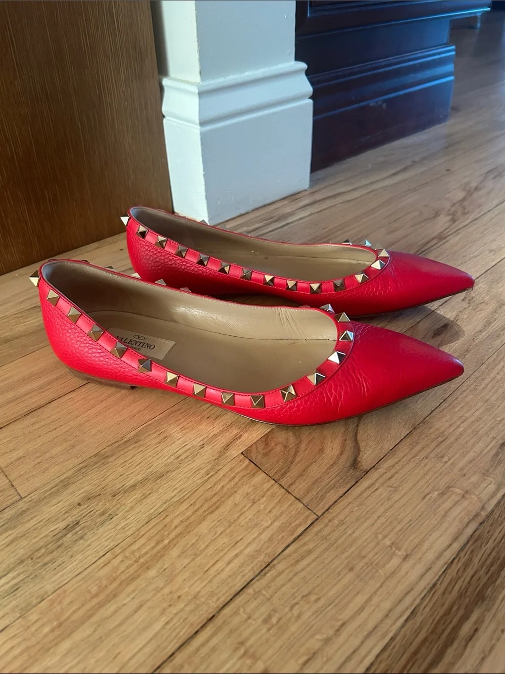 Valentino Red Pointed Rockstud Leather Flats in great condition! - Picture 5 of 11